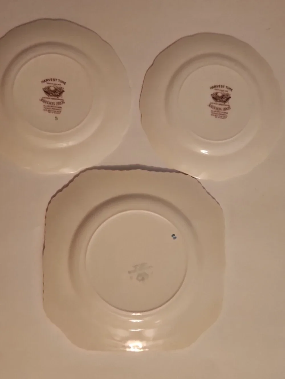 3 Johnson Bros Harvest Plates, 2 Side Plates, One Salad Plate